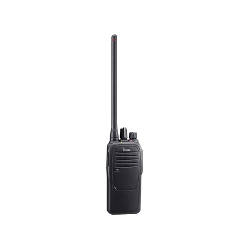 Radio portátil analógico en rango de frecuencia de 136-174 MHz, 5 W de potencia de RF, 16 canales.Incluye antena, batería, cargador y clip