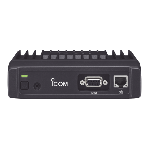 Radio móvil de datos ICOM, Rx-Tx: 136-174MHz, 25W, puerto de conexión RS232, y puerto ethernet, transferencia de datos 4-level-FSK, velocidad de transmisión datos 9600bps-4800bps.  Incuye cable de corriente y bracket.