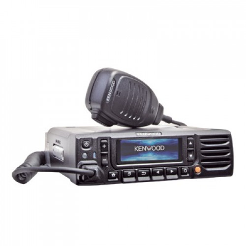 136-174 MHz, 50 W, Bluetooth, GPS, Cancelación de Ruido, 1024 Canales, NXDN-DMR-P25-Análogo. Incluye Accesorios